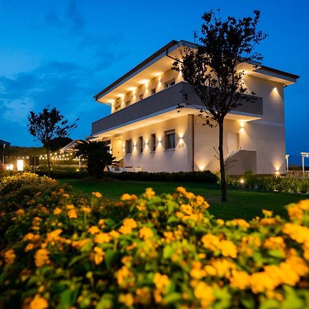 Villa Zefiro Suites & Events Battipaglia Ngoại thất bức ảnh