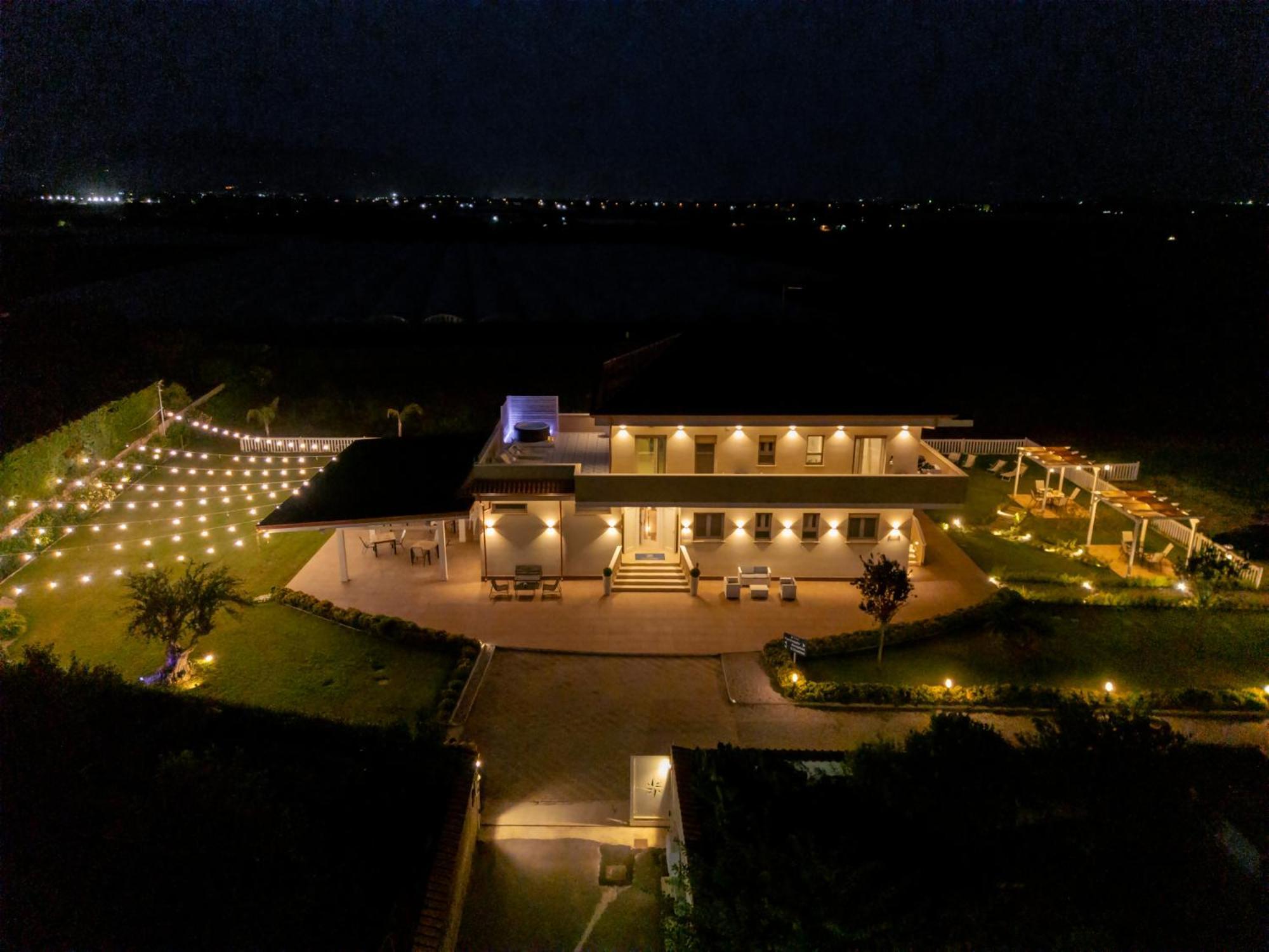 Villa Zefiro Suites & Events Battipaglia Ngoại thất bức ảnh